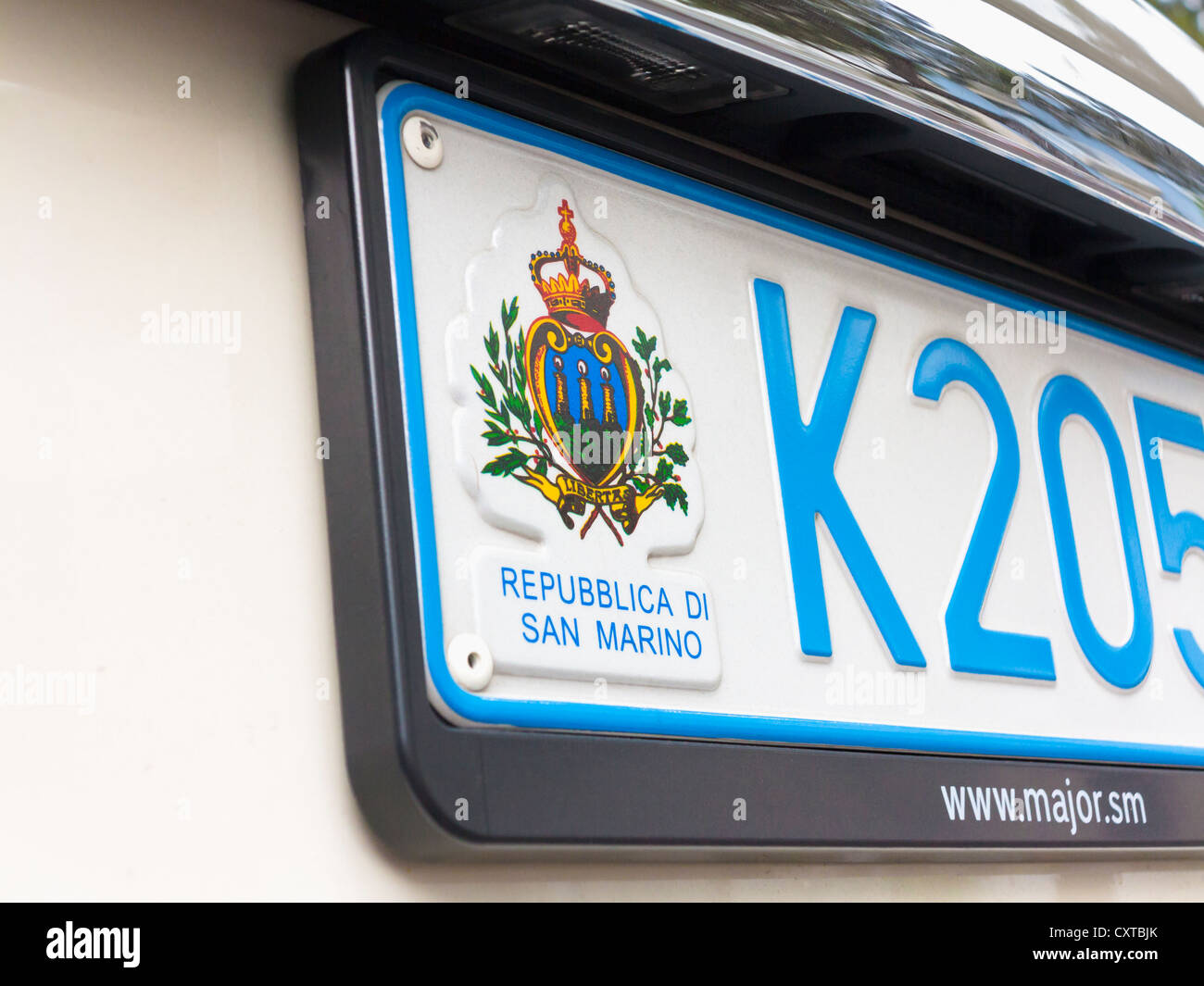 La plaque de numéro de voiture de San Marino Banque D'Images