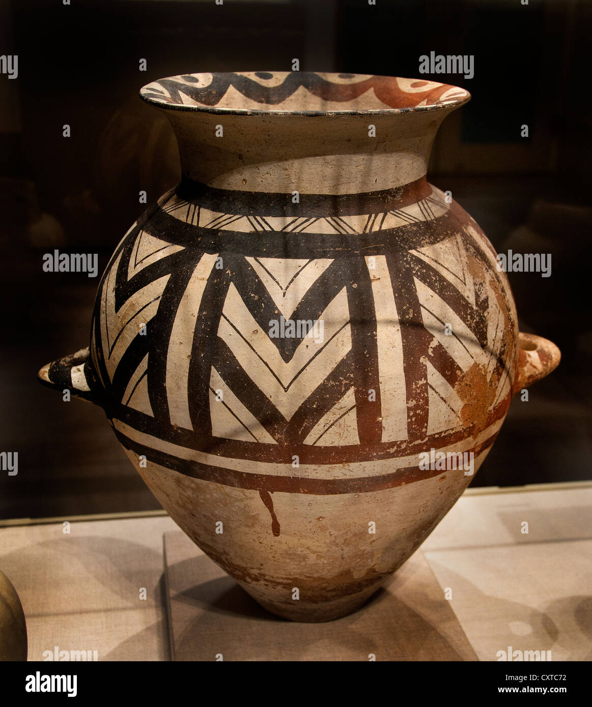 Pot en terre cuite des Cyclades Début III-moyen je des Cyclades 3000-1900 d'une tombe sur Vase grec Melos Grèce Banque D'Images