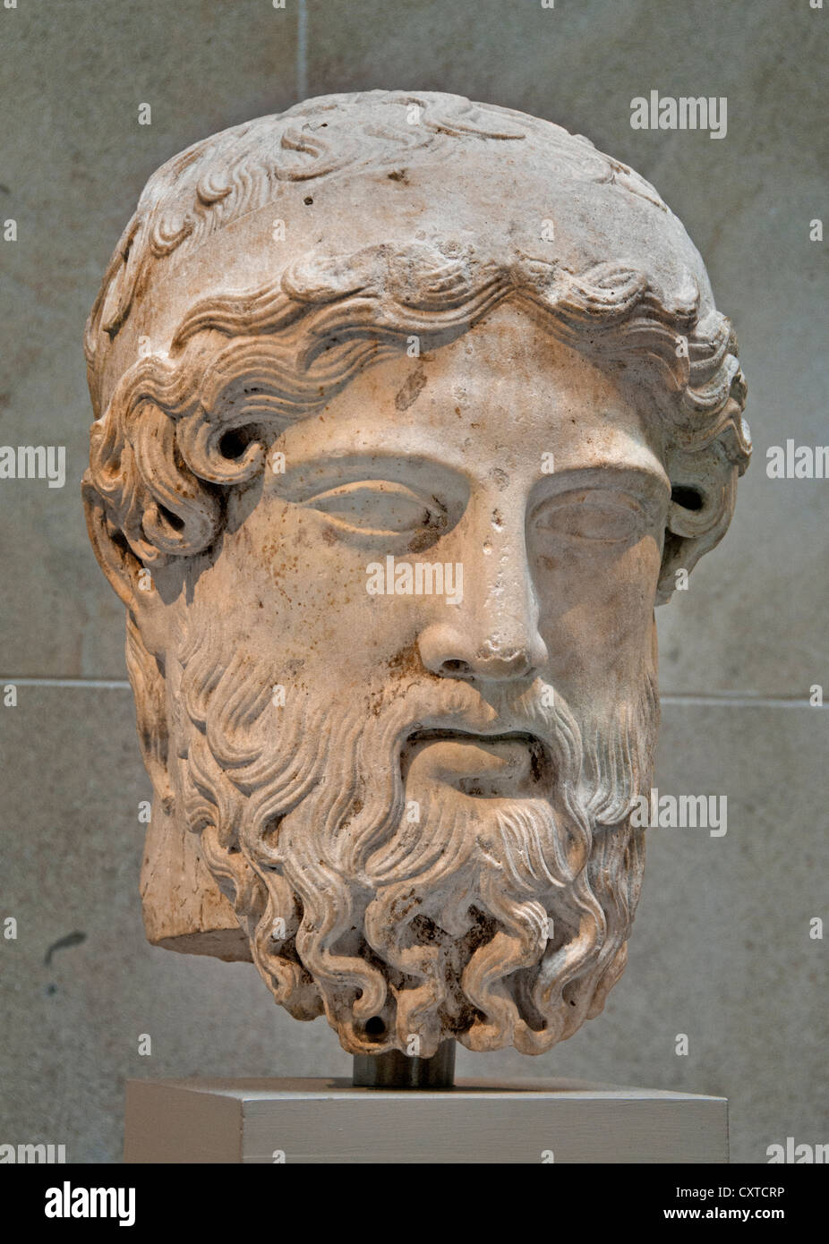 En tête d'un herm 1st-2ème siècle A.D Roman 37 cm Copie d'un marbre grec herm de ca. 450-425 av. Banque D'Images