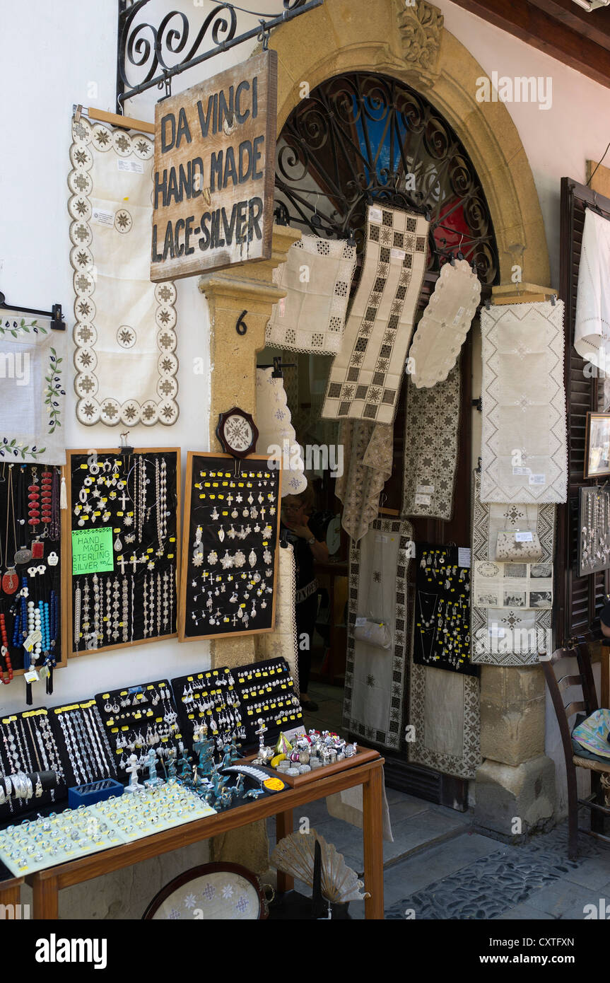 Dh Nicosia Chypre Lefkosia Nicosie sud de la vieille ville d'artisanat boutique bijoux argent produire Banque D'Images