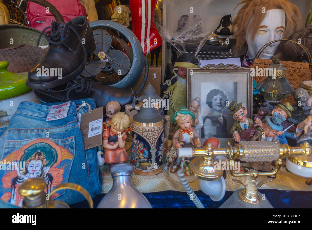 New York City, NY, États-Unis, Thrift Shop, vitrines, dans le quartier de Greenwich Village, Washington Square West, Manhattan, Antique Market Greenwich, shopping dans les années 1980, magasins de quartier Banque D'Images