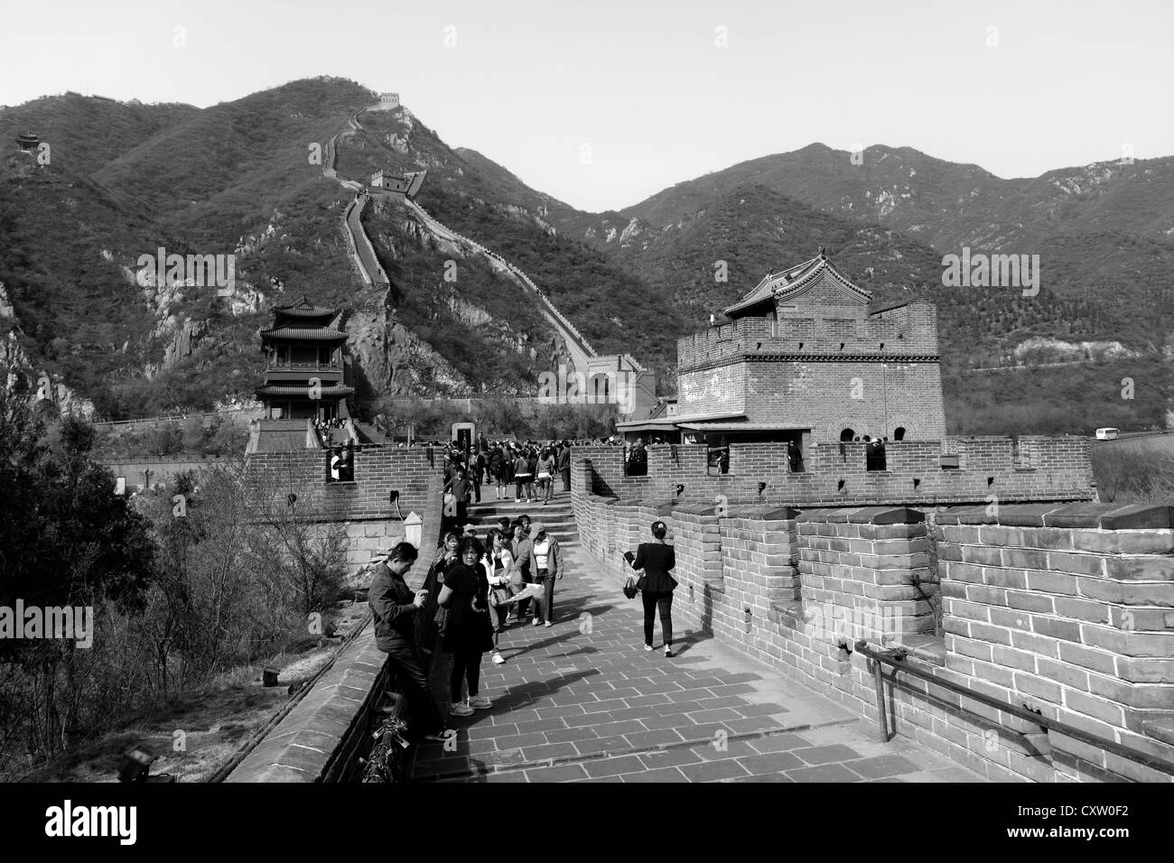 Image en noir et blanc de la section de passage Juyongguan de la Grande Muraille de Chine, Changping Provence, Chine, Asie. Banque D'Images