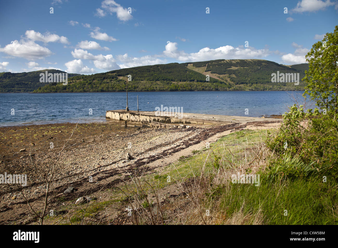 Au nord ouest à travers le Loch Fyne à partir de la jetée de St Catherines. Argyll, Scotland Banque D'Images