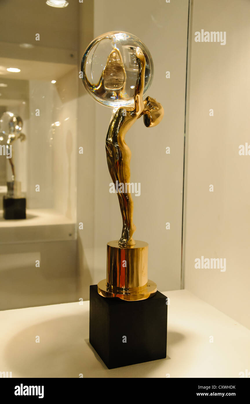 Statue Karvoly varier Film festival award - Le Globe de cristal Banque D'Images