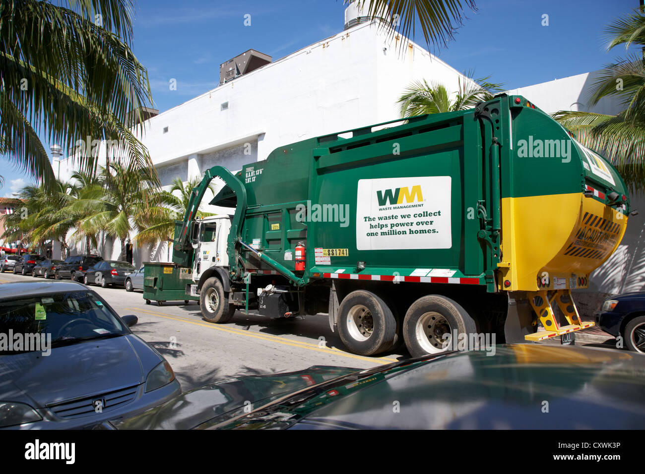 Refuser la collecte de camion poubelle à Miami South beach floride usa  Photo Stock - Alamy