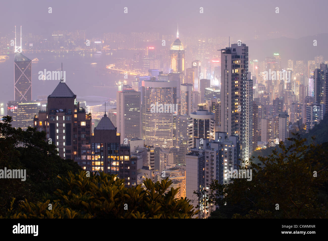 Nuit panorama de Hong Kong depuis Victoria Peak Banque D'Images