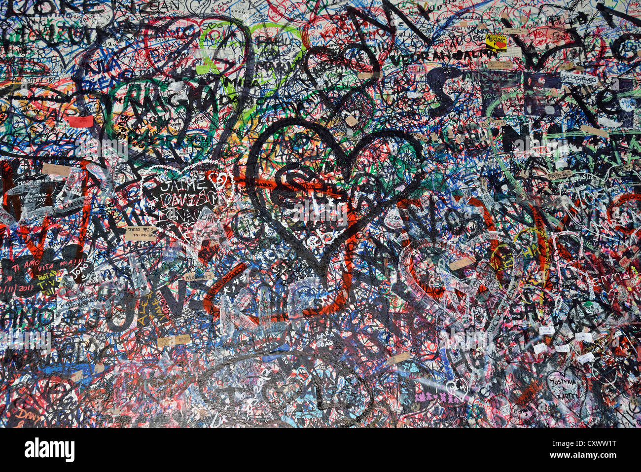 Les messages écrits sur le mur de Juliette, la Casa di Giulietta, Vérone, province de Vérone, Vénétie, Italie Banque D'Images