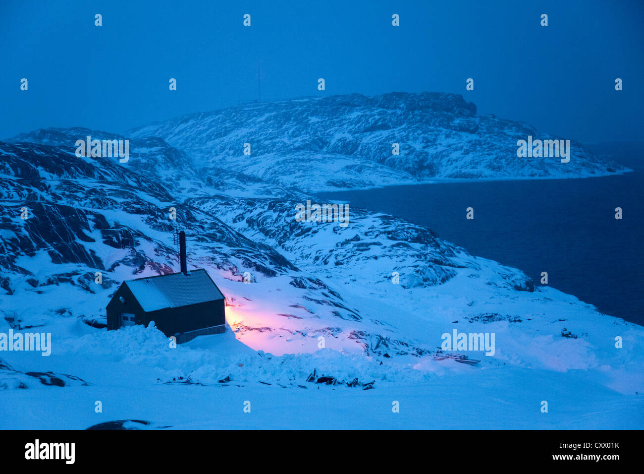 Scène d'hiver près de village de Kulusuk, Groenland Banque D'Images