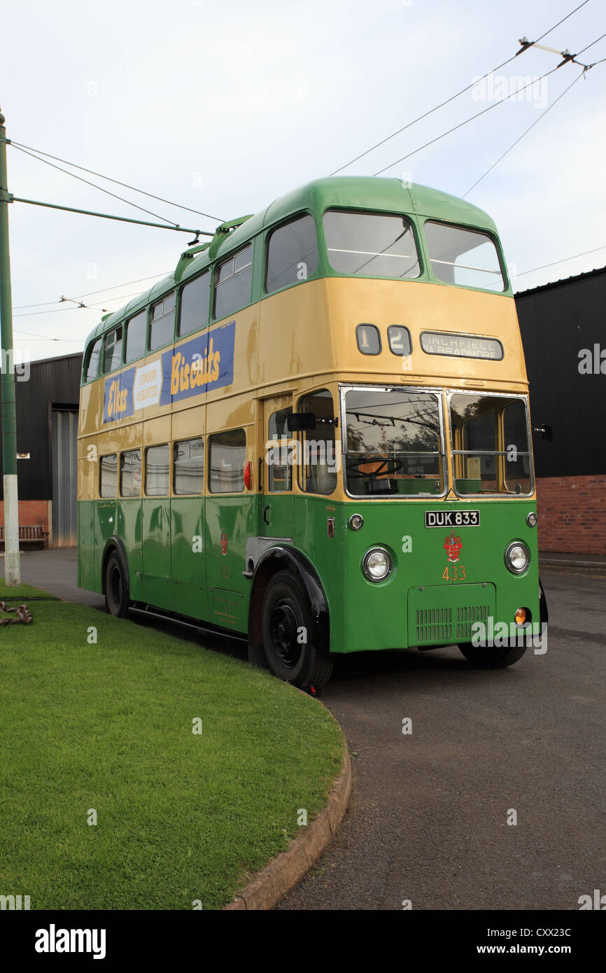 Trolleybus traditionnel à l'ancienne Banque D'Images