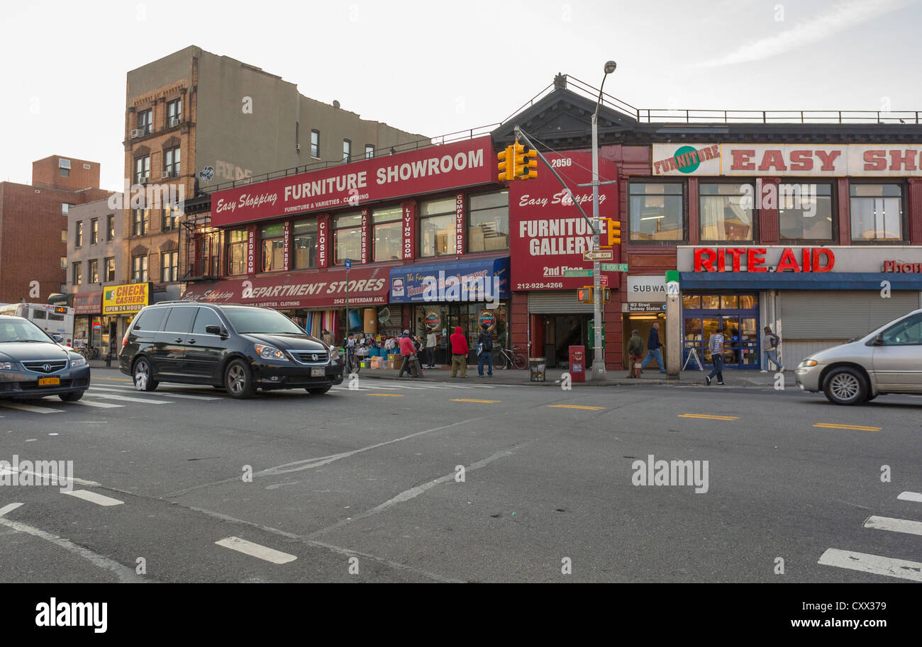 New York City, NY, Etats-Unis, Street Scenes, Shops on Broadway, Sugar Hill, dans la région espagnole de Harlem, rangée de magasins, quartier pauvre usa Banque D'Images