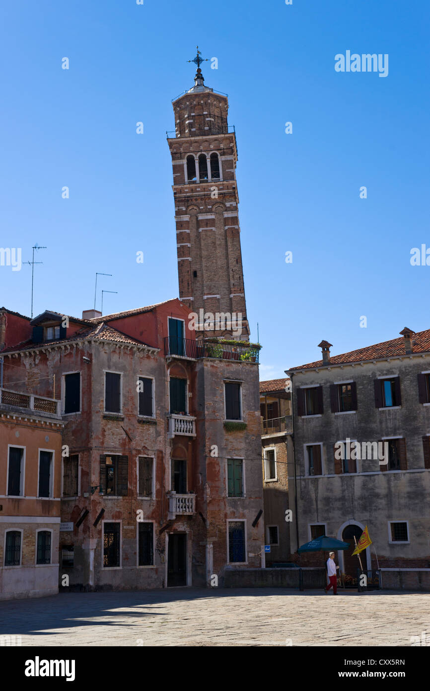 Le Campanile de San Stefano, Venise, Italie Banque D'Images