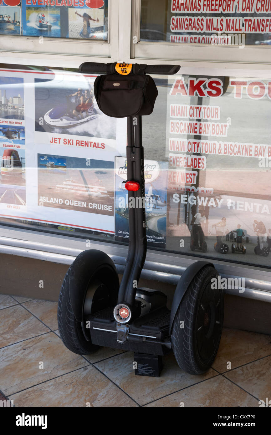 Location de segway Miami South beach floride usa Banque D'Images Location de segway Miami South beach floride usa Banque D'Images