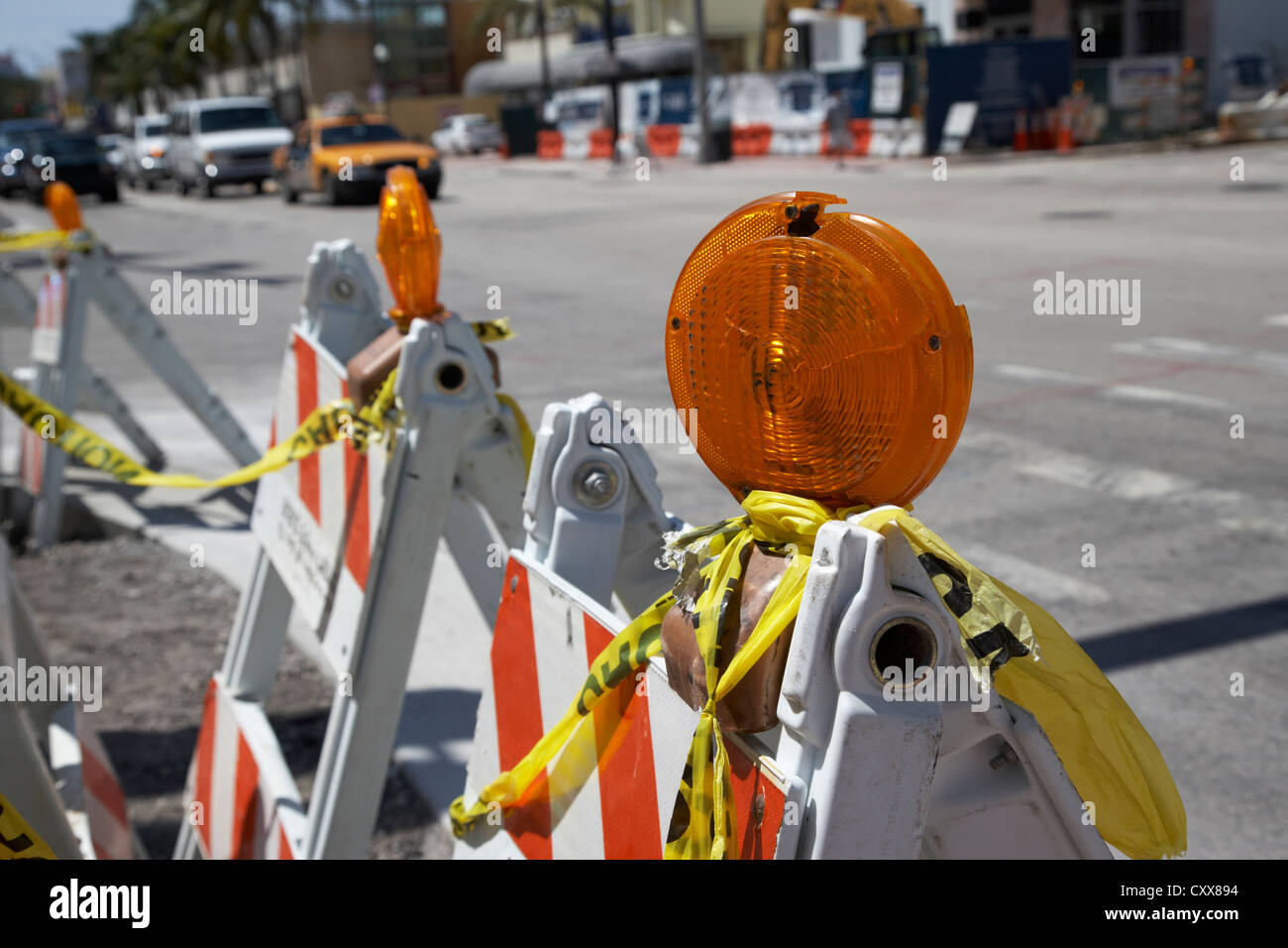 12.2005 gyrophare jaune sur le bord de la construction routière travaux Miami South beach floride usa Banque D'Images