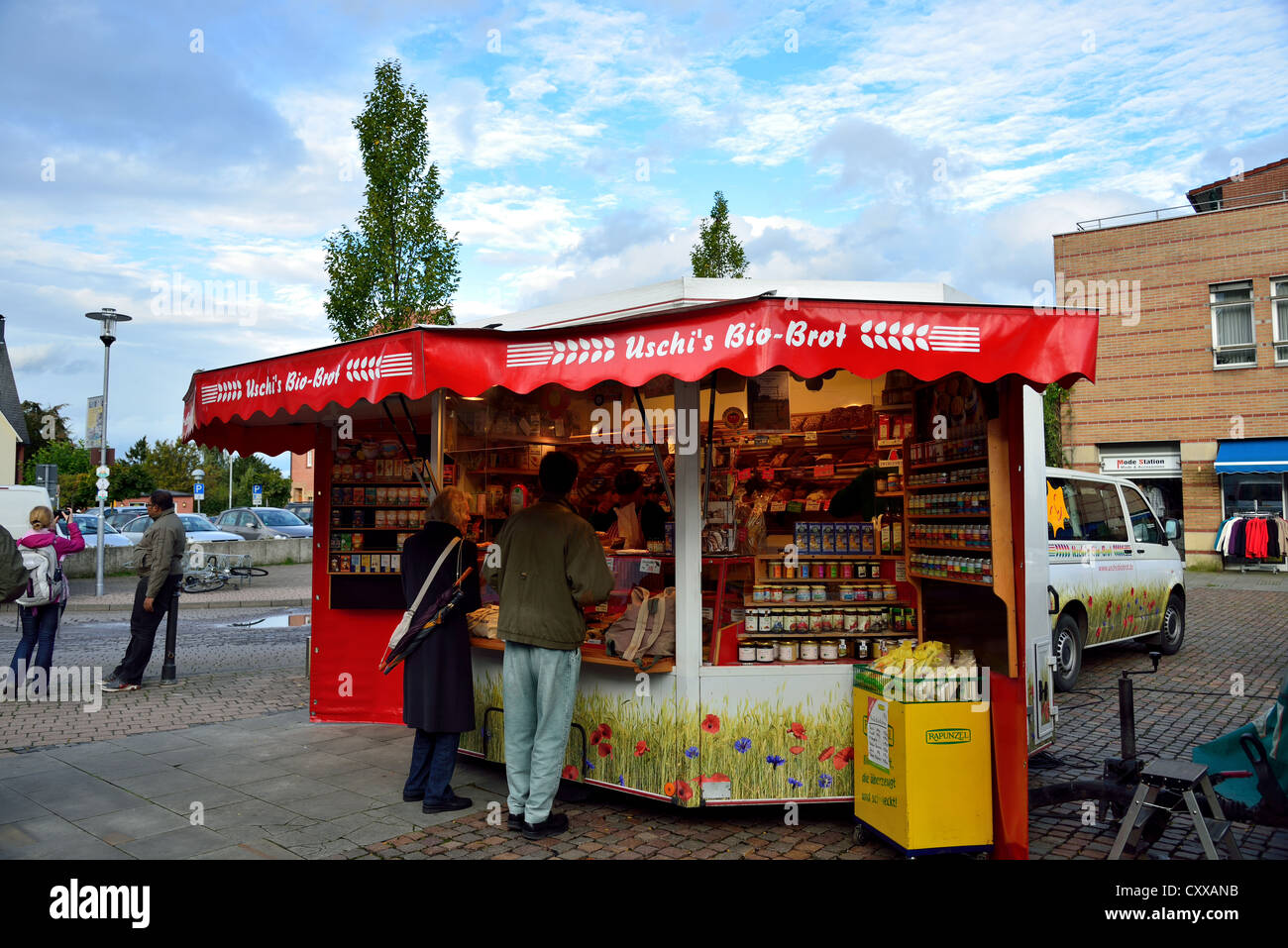 Un stand dans la rue de Bad Bentheim, Allemagne. Banque D'Images