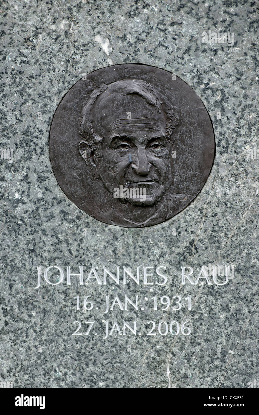 Tombe de Johannes Rau, 1931 - 2006, Président de l'allemand, cimetière de Dorotheenstadt de Berlin, Banque D'Images