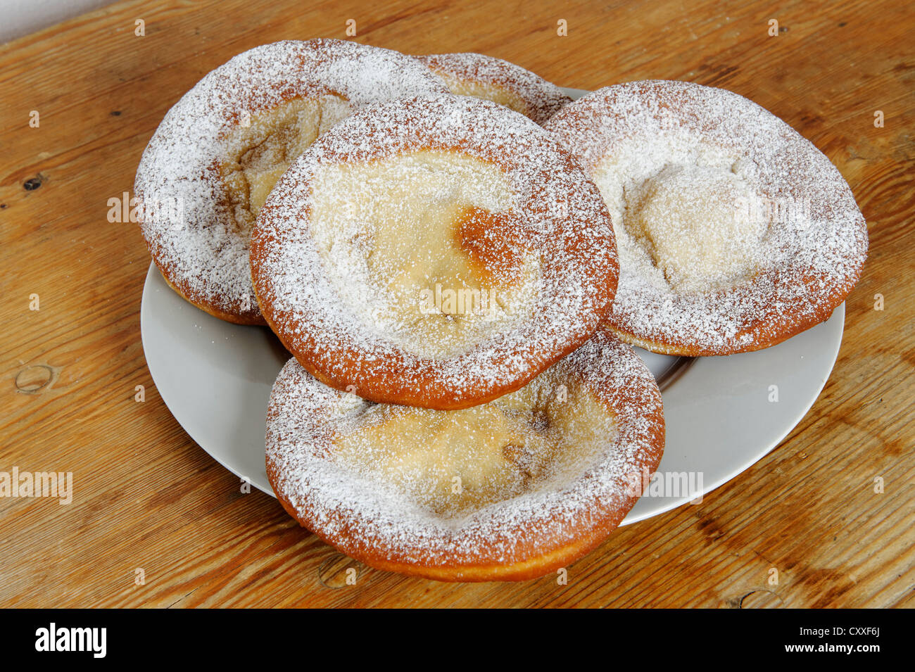 'Ausgezogne', beignes, beignets de pâte confiserie, une spécialité de l'Allemagne du sud Banque D'Images
