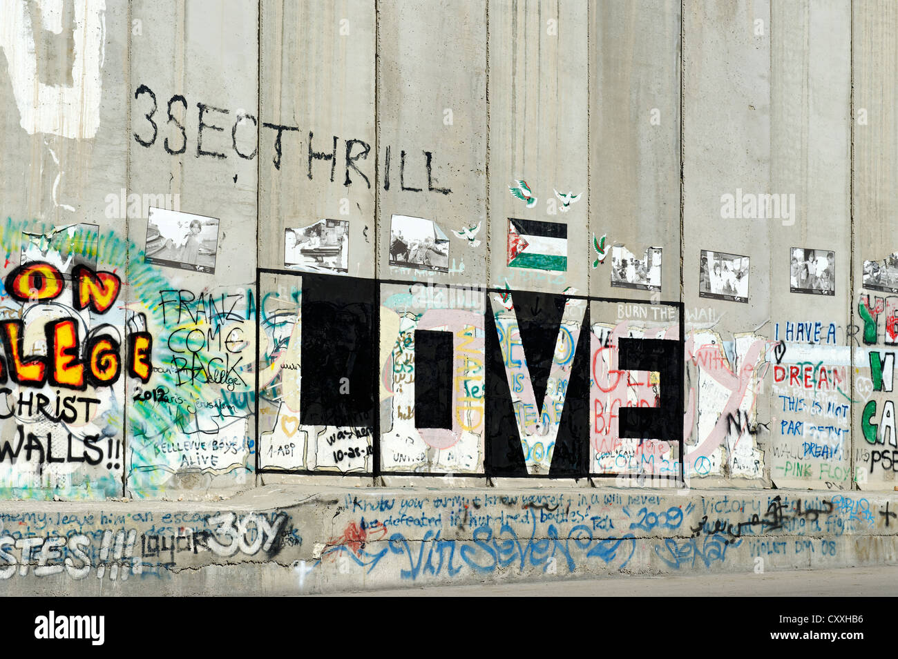 Graffiti sur un mur défensif, mur de béton, barrière de séparation israélienne, border à Bethléem, Israël, Moyen Orient Banque D'Images