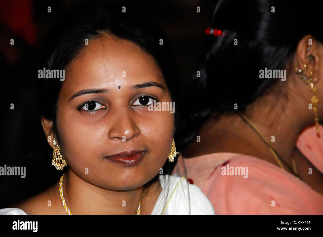 Jeune femme indienne à un mariage, portrait, Agra, Uttar Pradesh, Inde, Asie Banque D'Images