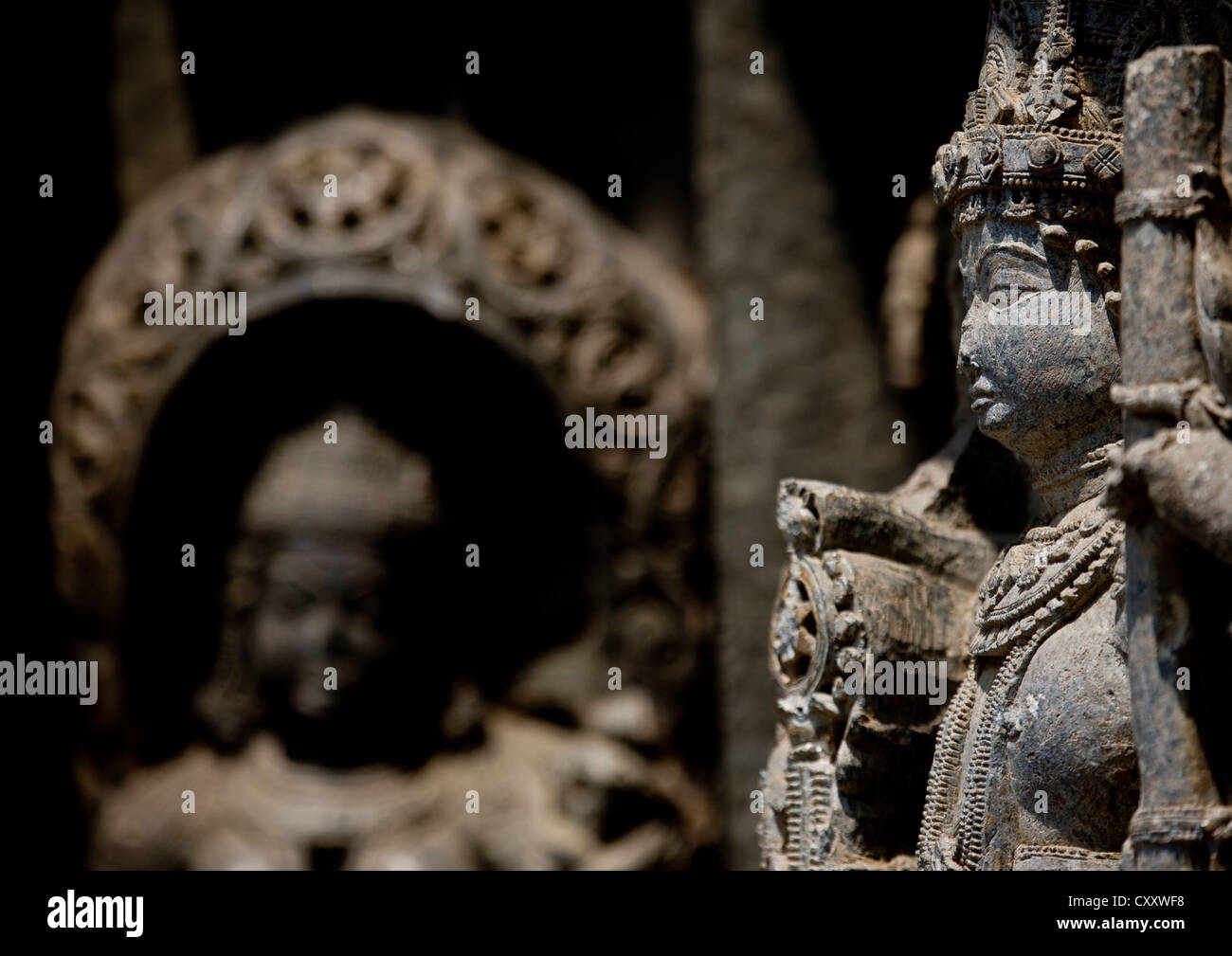Des coupes dans les sculptures en pierre, Temple Somnathpur Keshava, Inde Banque D'Images