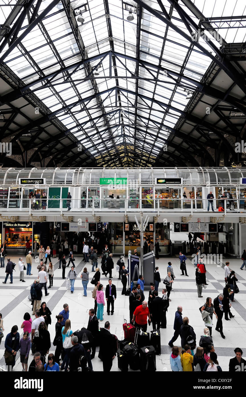Grand hall de la gare de Liverpool Street à Londres, Angleterre, Royaume-Uni, Europe Banque D'Images