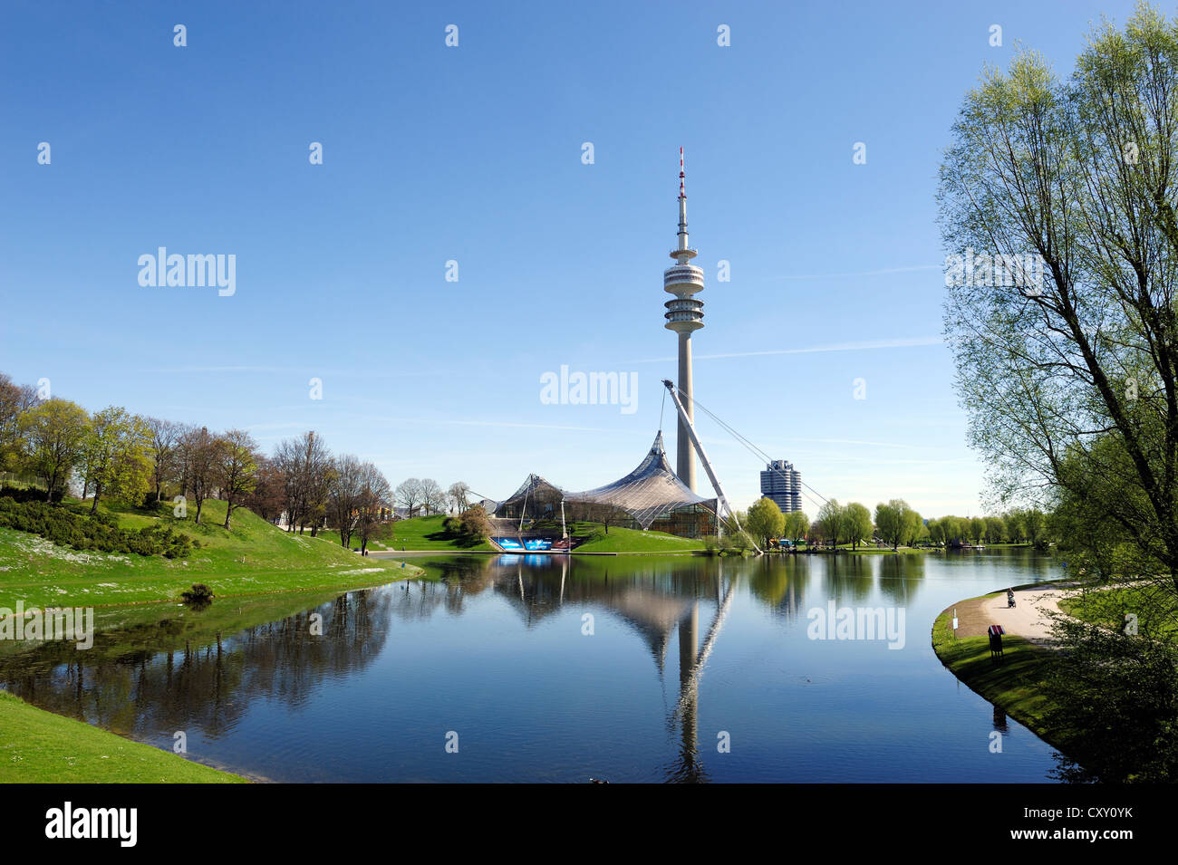 TV Tower, Tour Olympiaturm, l'Olympiapark, Munich, Bavaria, PublicGround Banque D'Images