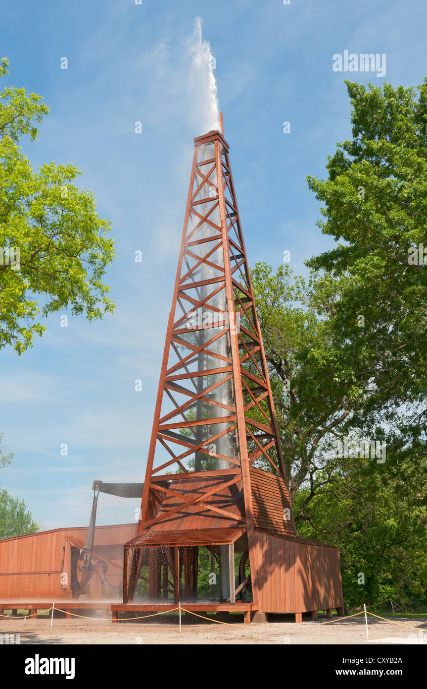 New York, Bartlesville, réplique de Nellie Johnstone no1, en 1897, le premier puits de pétrole commercial percé dans ce qui est aujourd'hui l'Oklahoma Banque D'Images