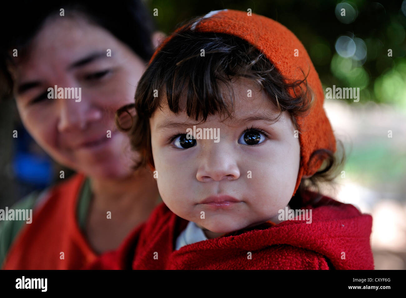La mère et l'enfant, Comunidad Vy'a Renda, Département de Curuguaty, Canindeyu, Paraguay, Amérique du Sud Banque D'Images