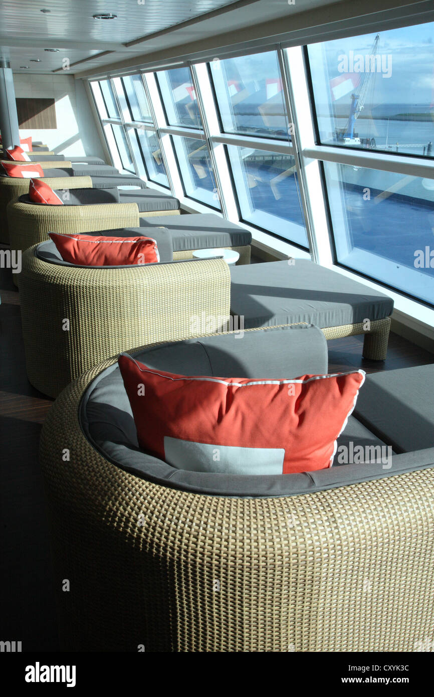 Réflexion Celebrity Cruise ship, lancé en octobre 2012. Un salon d'observation. Banque D'Images
