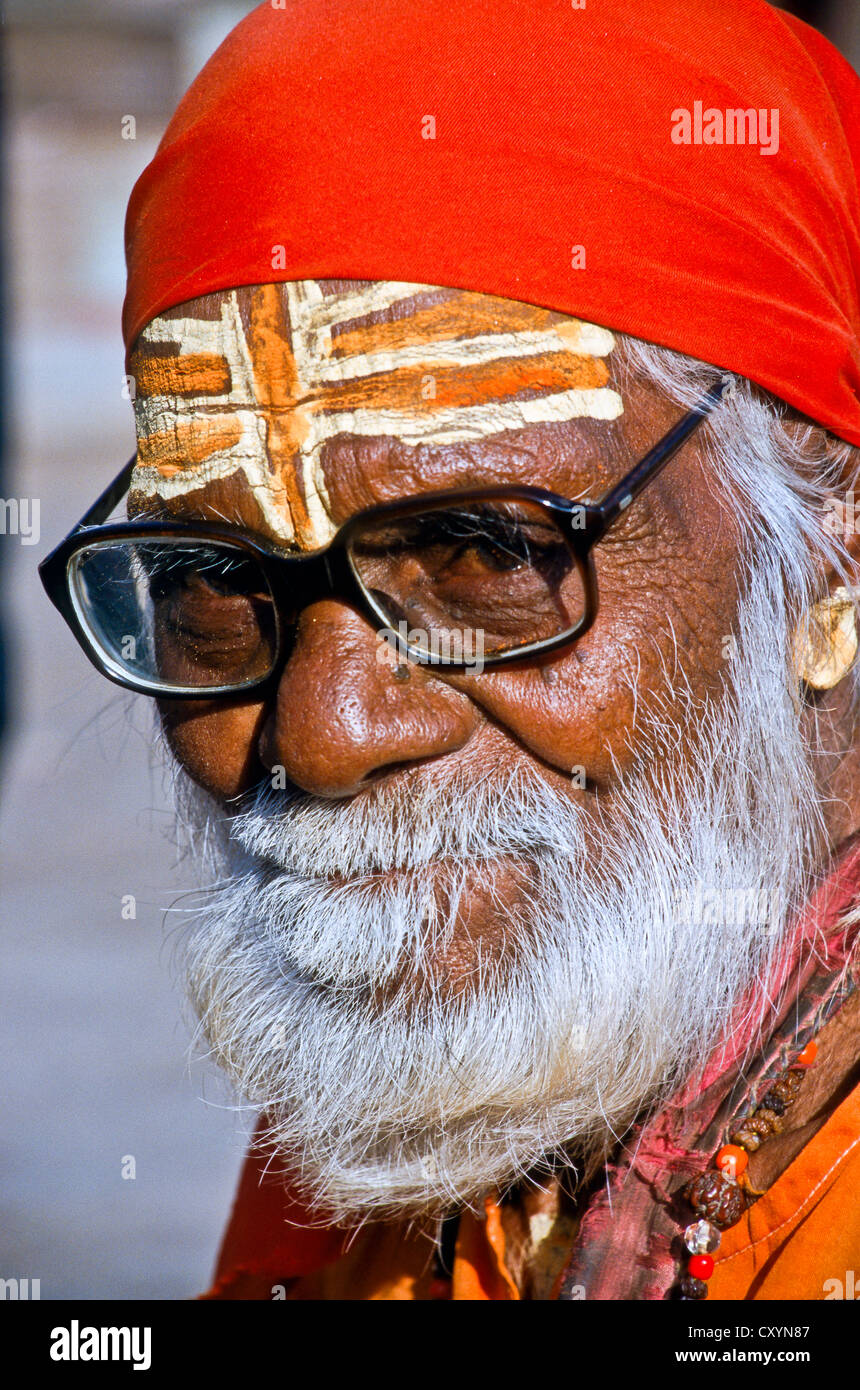 Portrait d'un Sadhu, saint homme, Mt. Abu, Inde, Asie Banque D'Images