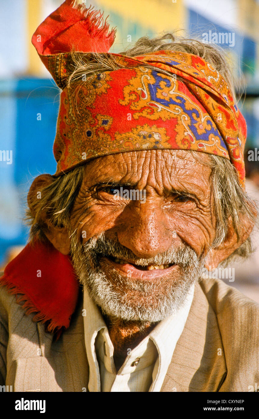 Vieil homme à Bhuj, Inde, Asie, portrait Banque D'Images