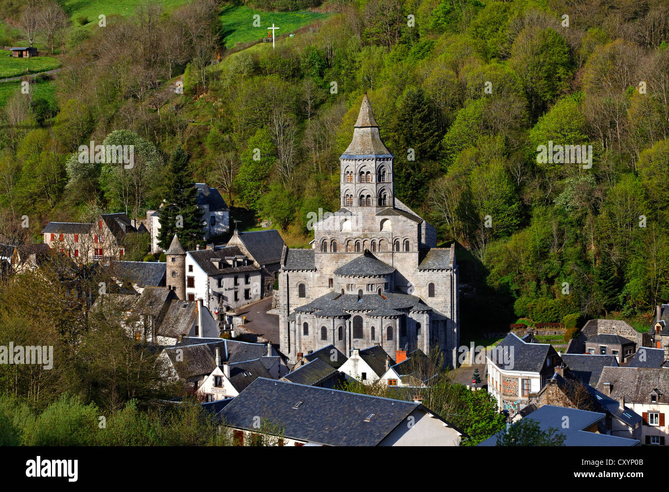 Notre Dame, église romane, Orcival, Parc Naturel Régional des Volcans d'Auvergne, le Parc Naturel Régional des Volcans d'Auvergne Banque D'Images