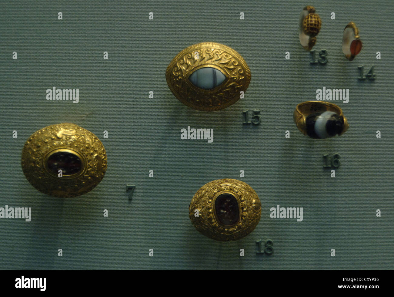 Bijoux étrusques de l'or. Joints toriques. 350-300 BC. D'une tombe près de Tarquinia. British Museum. Londres. L'Angleterre. United Kingdom. Banque D'Images