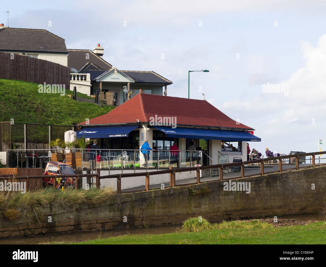 Camfields un café très populaire par la plage et le parc à Saltburn by the Sea Banque D'Images