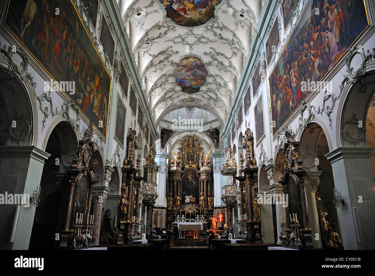Vue de l'intérieur, nef, Église Saint Pierre, 1760-66, style rococo, repensé, St Peter's district, province de Salzbourg, Salzbourg Banque D'Images