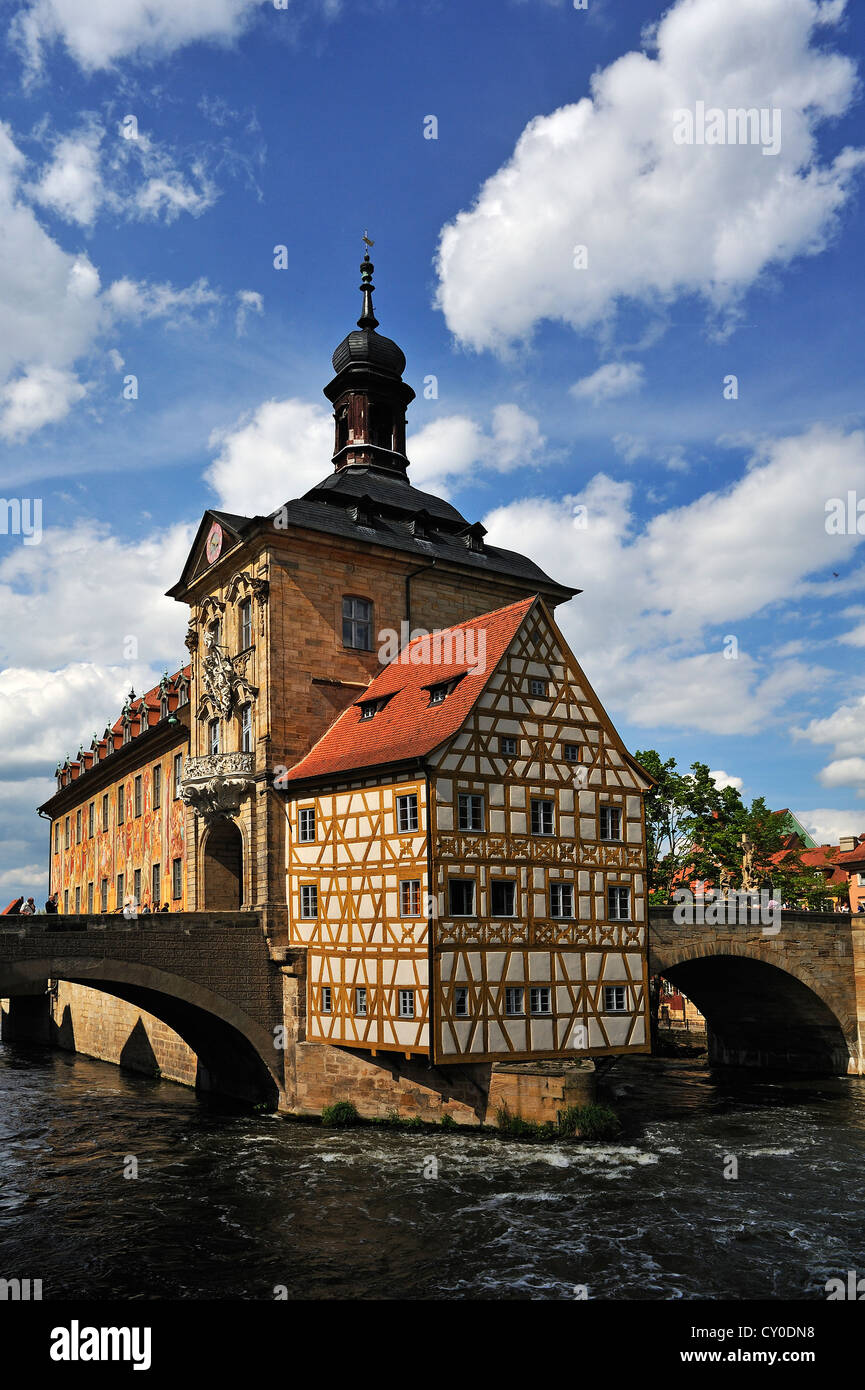 L'ancien hôtel de ville, construit entre 1461-1467, construit au-dessus de la rivière Regnitz, sur Obere Bruecke bridge, Obere Bruecke street 1 Banque D'Images