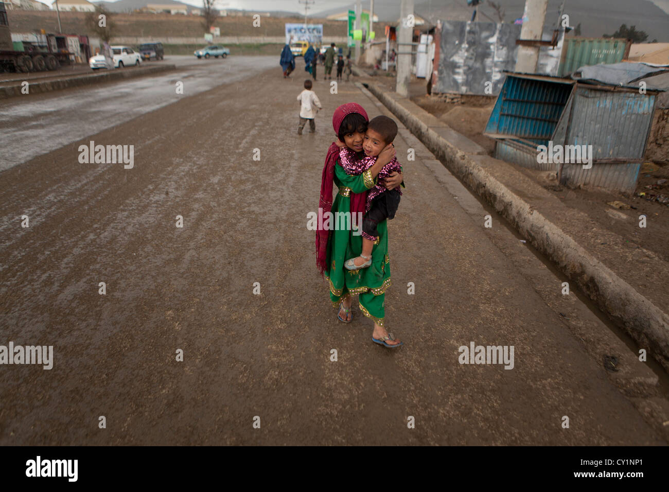 Les personnes déplacées dans la région de camp à Kaboul Banque D'Images