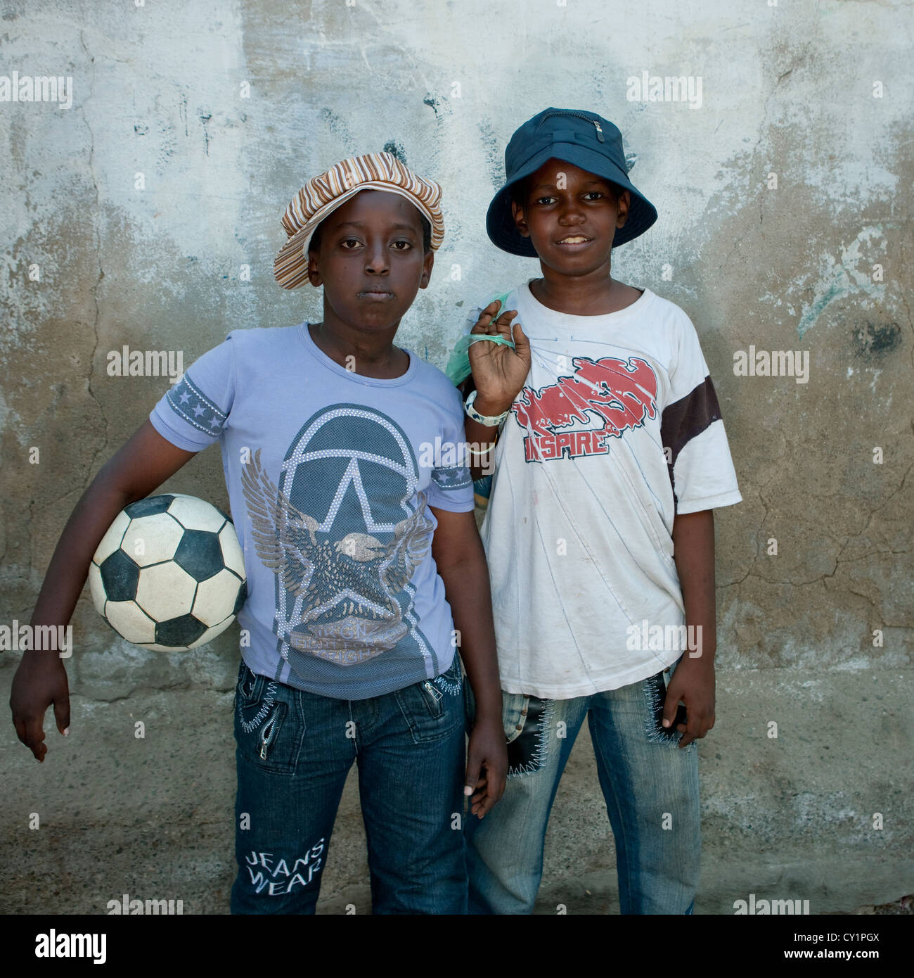 Les garçons réfugiés somaliens à Jeddah, Arabie Saoudite Banque D'Images