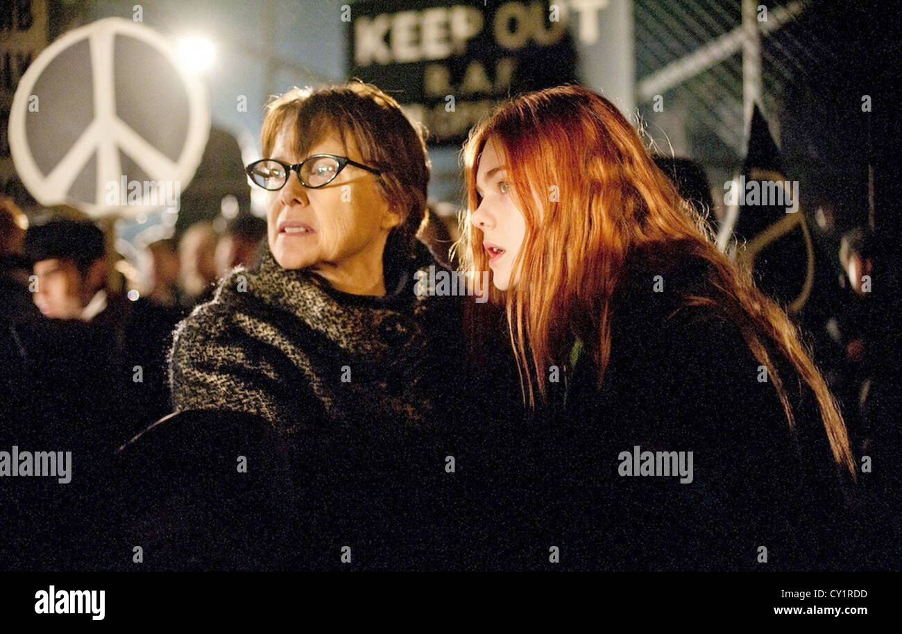 Le gingembre et ROSA - 2012 A24/BBC Films, BFI film avec Elle Fanning à droite et Annette Bening Banque D'Images