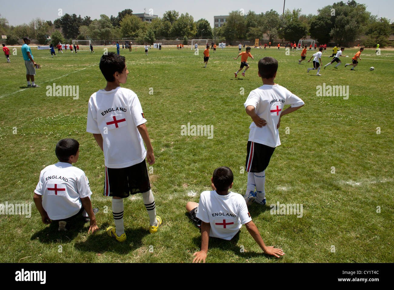 Les enfants jouer football football player kabu joueurs Banque D'Images