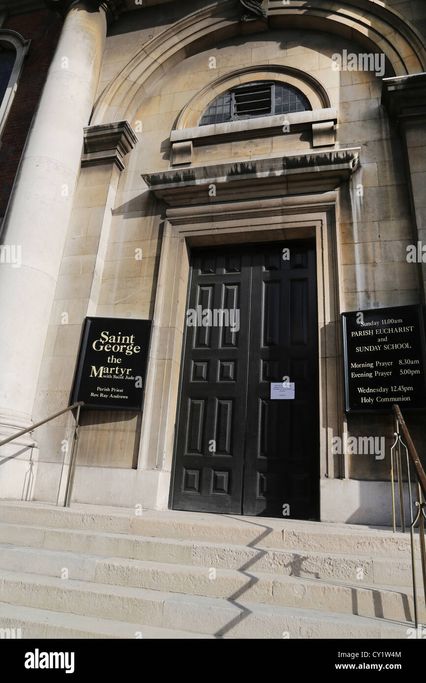 Angleterre Londres Borough Church of Saint George le Martyr avec Saint Jude consacrée en 1736, entrée privée Banque D'Images