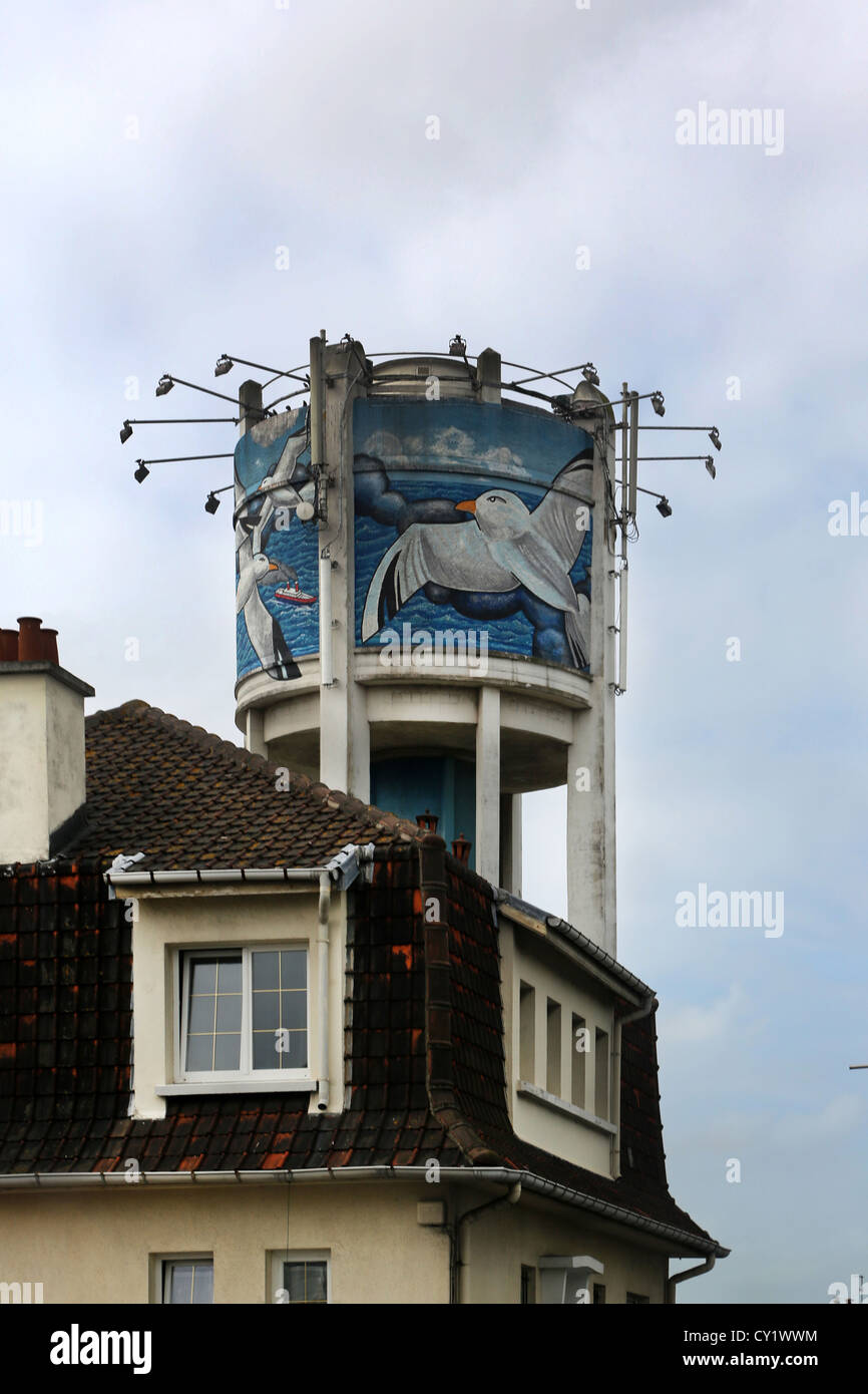 Blériot-plage France Cote d'opale Pas De Calais Tour de l'eau avec la peinture d'une mouette Banque D'Images