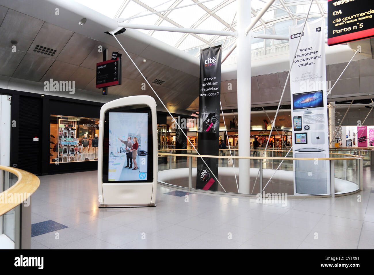 Calais France Cite Europe Shopping Banque d'image et photos - Alamy