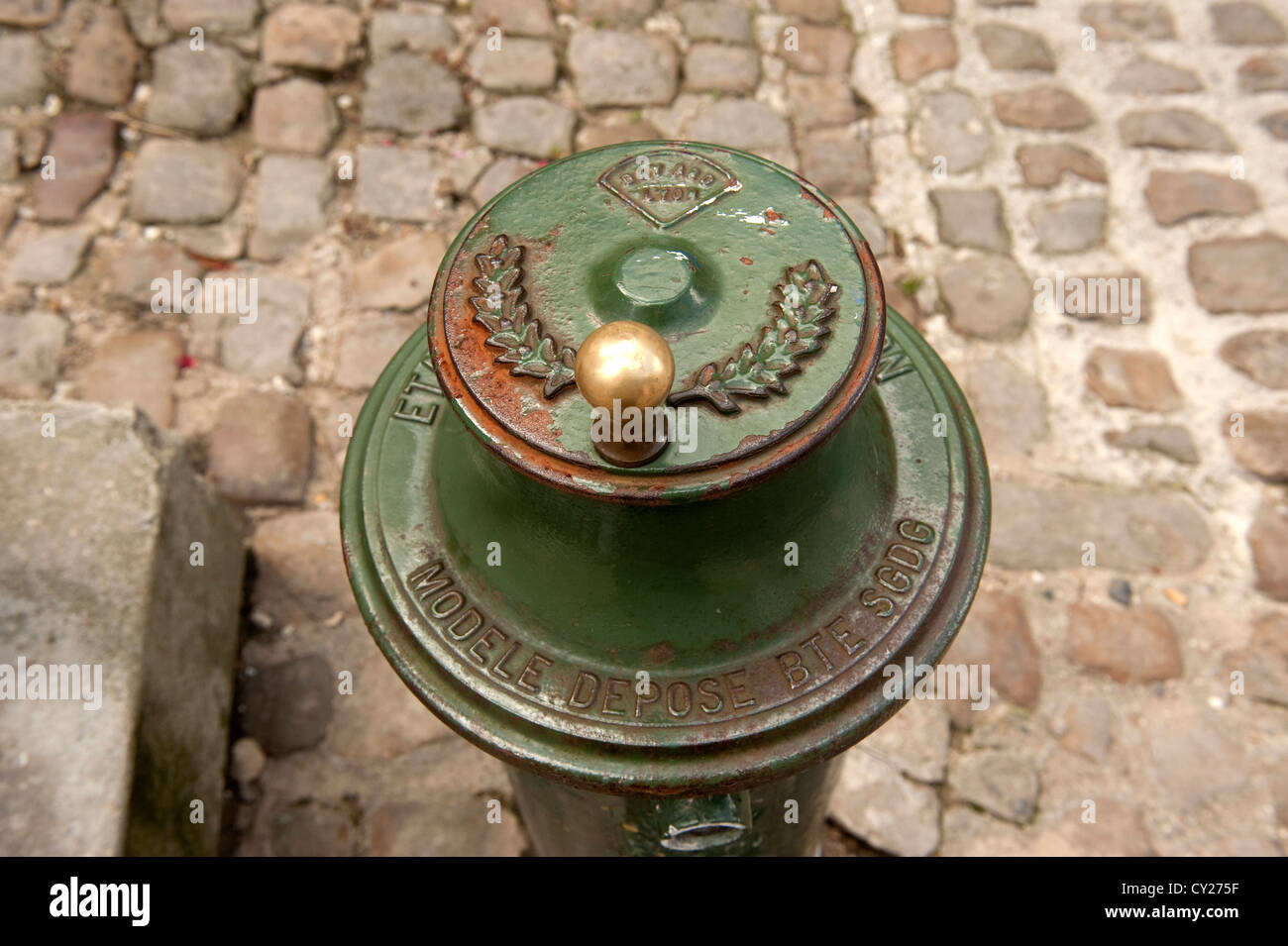 Ancienne pompe à eau potable publique Montreuil France Europe Banque D'Images