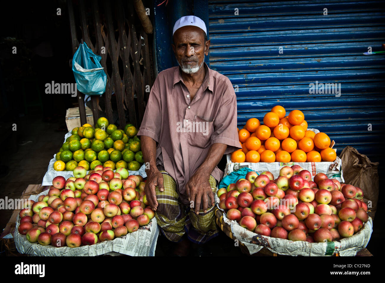 Les vendeurs du marché de rue, Dhaka Bangladesh Banque D'Images