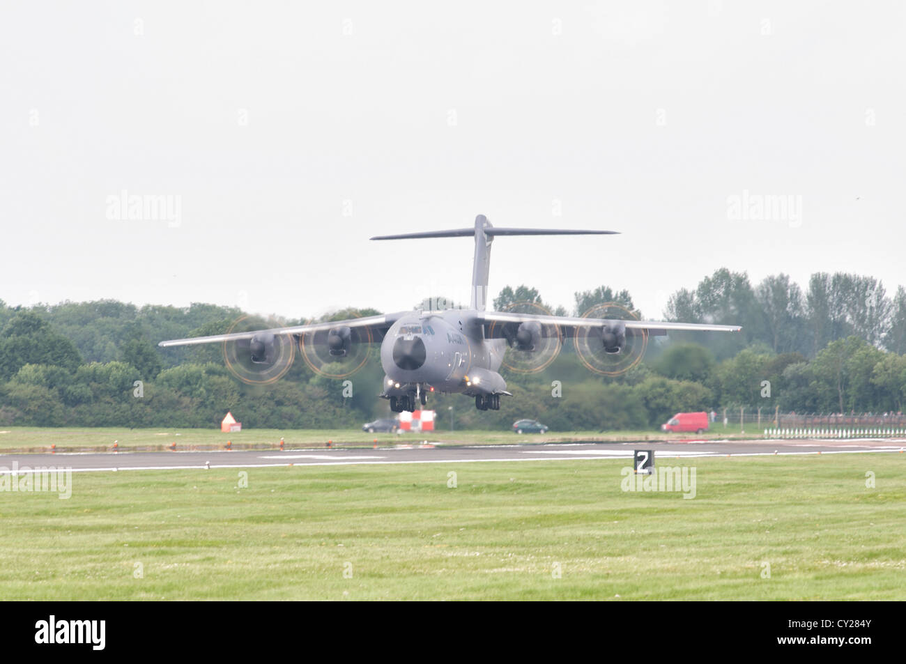 Airbus A400M, avion de transport militaire biturbopropulseur Atlas de Airbus Military, l'aéroport de Toulouse France, atterrit à l'2012 RIAT Banque D'Images