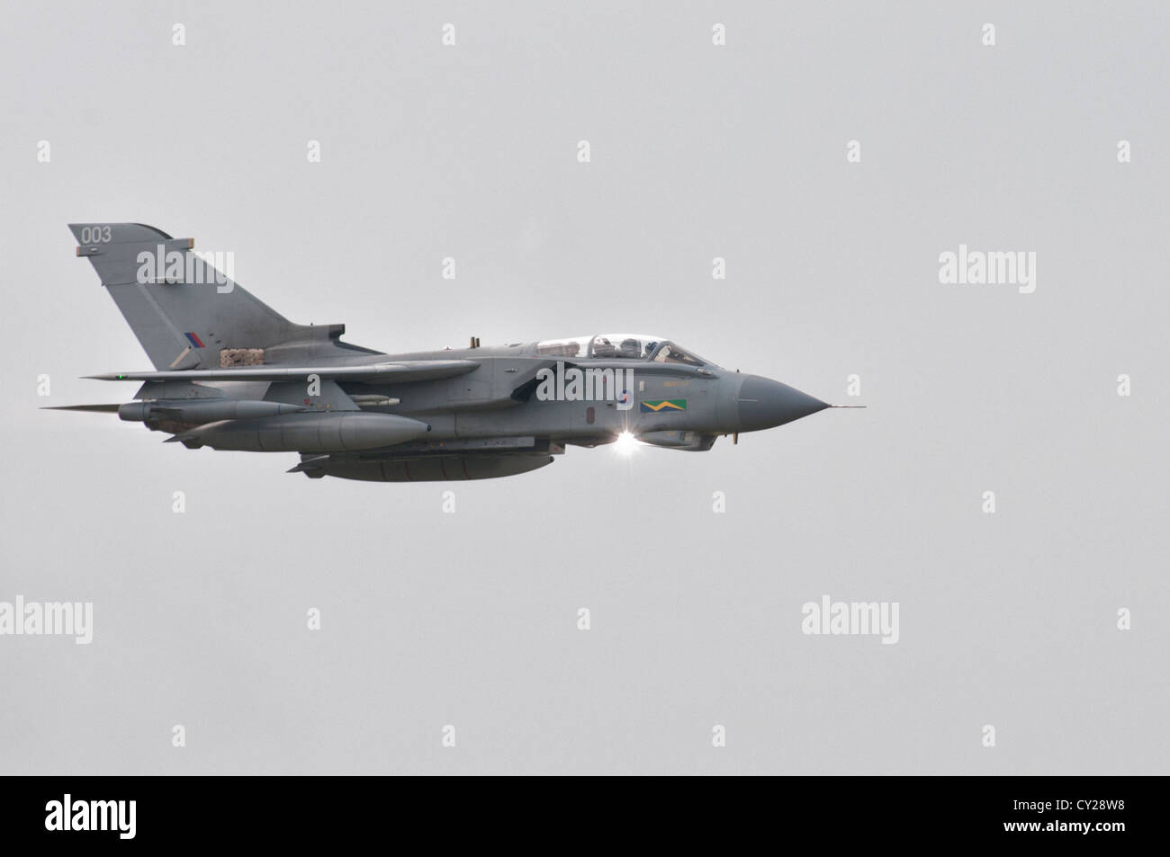 Panavia Tornado Gr4A ZA369 / 003 de la Royal Air Force 15 Squadron RAF Lossiemouth fait un passage à grande vitesse lors de l'affichage Banque D'Images