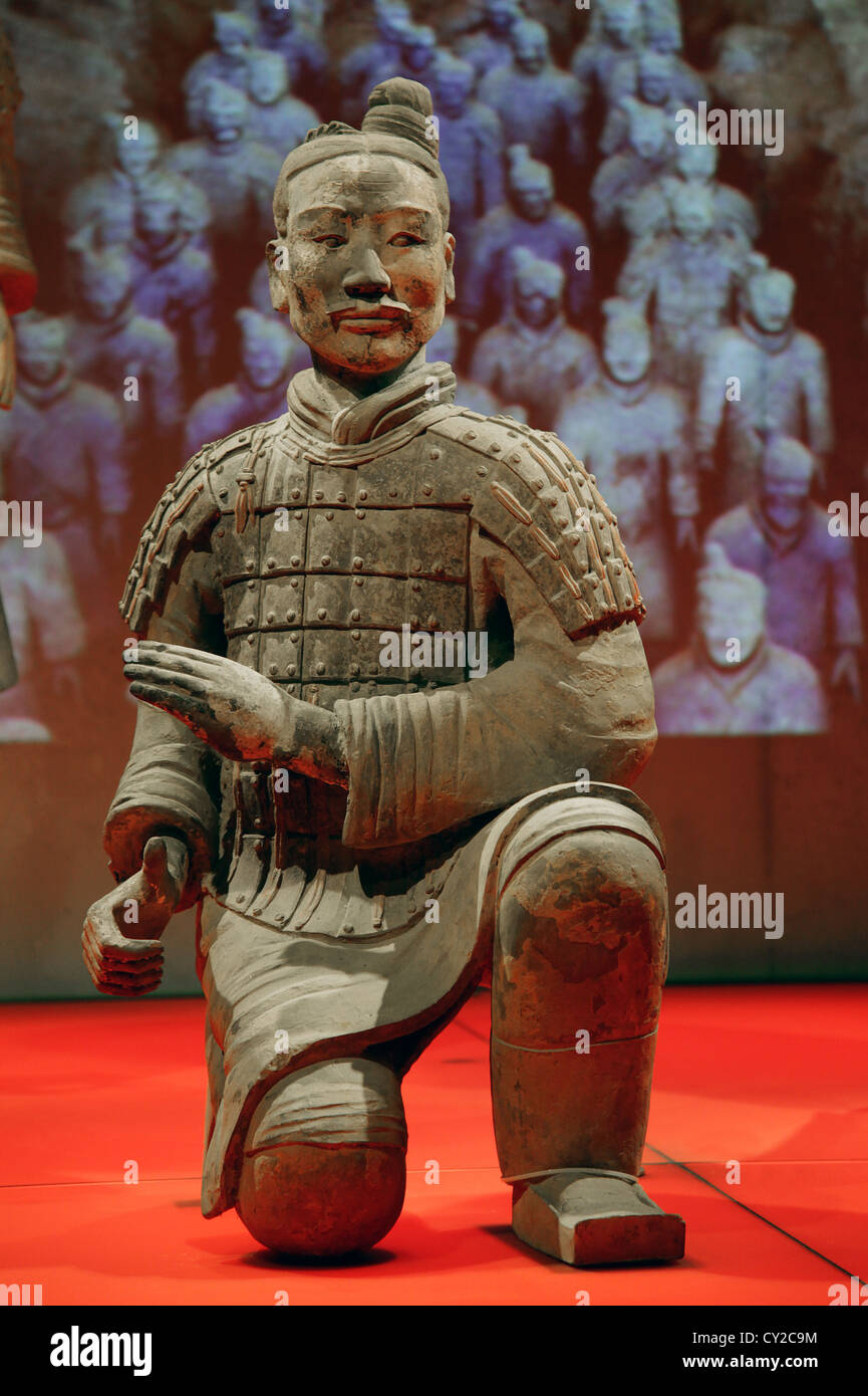 Soldat Soldat d'infanterie,en terre cuite,période qin,iiie siècle avant J.-C., fouillé en 1978 à partir de la fosse 2 de l'armée Banque D'Images