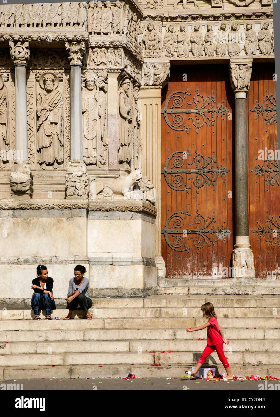 Eglise de Saint Trophime, Arles, France Banque D'Images