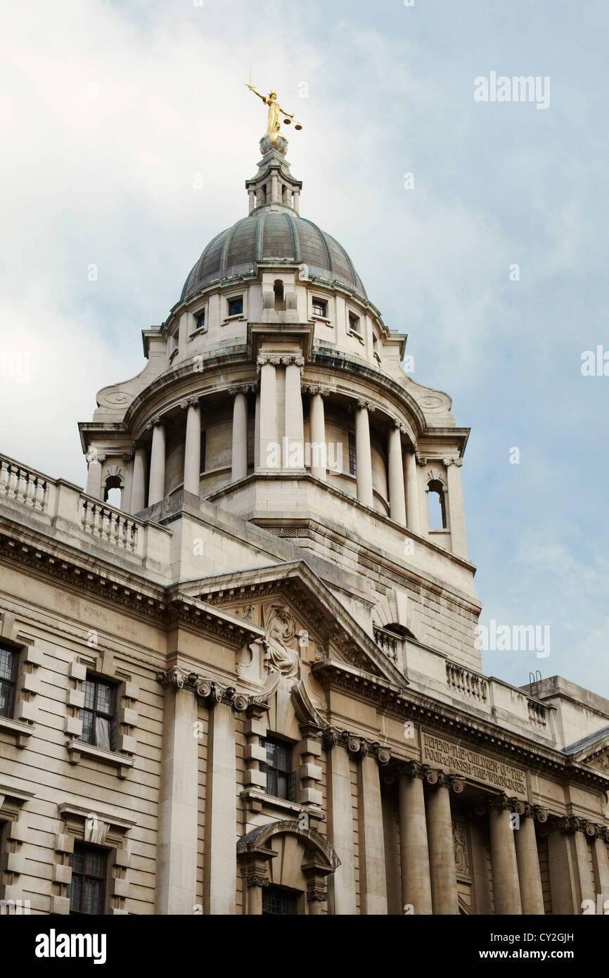 Old Bailey et balance de la Justice, Londres Banque D'Images
