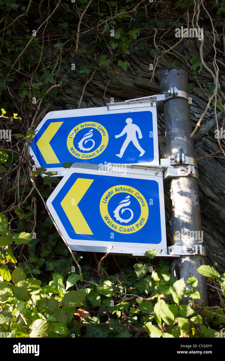 Pays de Galles coastal path signpost Banque D'Images